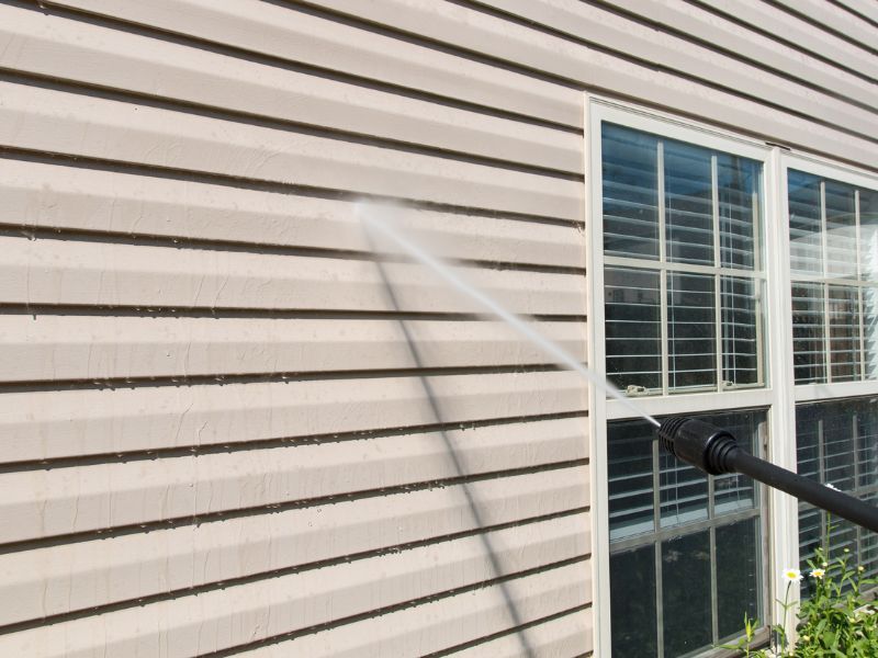 What is the average cost of pressure washing in Port Solerno